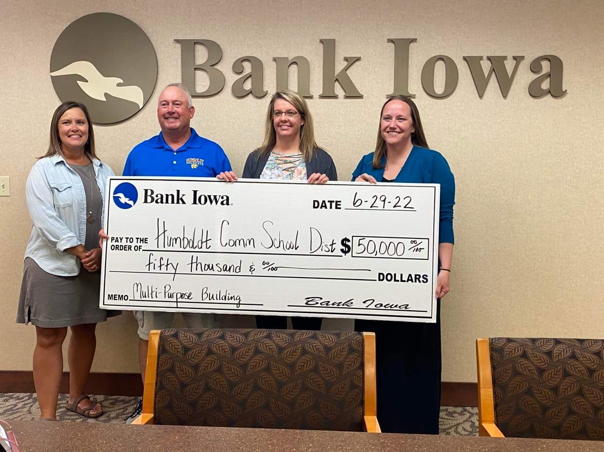 Bank Iowa Humboldt Donates $50,000 to Humboldt Community School District